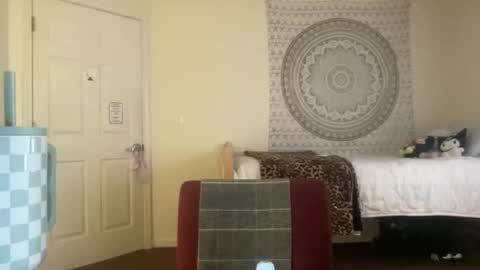 ur dream girl online show from 04.10.26