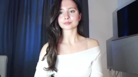 Snapshot of dream_nicole02 chatting on 10.19.25 Nicole online show from 10.19.25