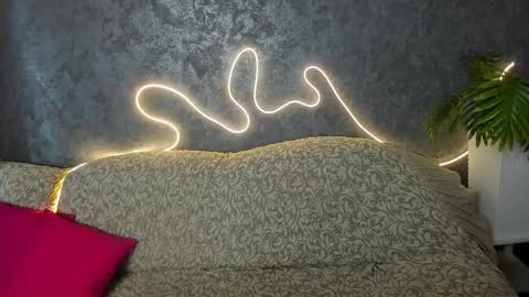 Olivia online show from 03.31.26