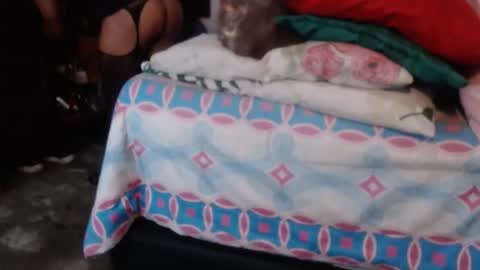 Snapshot of dream_real chatting on 09.21.25 dreamreal online show from 09.21.25