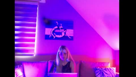 A girl online show from 10.17.25