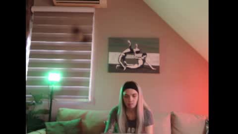 A girl online show from 11.05.25