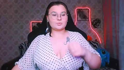 Snapshot of dreamforyoue2 chatting on 10.18.25 dreamforyoue2 online show from 10.18.25