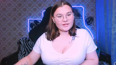 Snapshot of dreamforyoue2 chatting on 10.23.25 dreamforyoue2 online show from 10.23.25