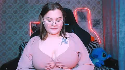 Snapshot of dreamforyoue2 chatting on 10.24.25 dreamforyoue2 online show from 10.24.25