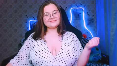 Snapshot of dreamforyoue2 chatting on 10.31.25 dreamforyoue2 online show from 10.31.25