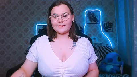 Snapshot of dreamforyoue2 chatting on 11.25.25 dreamforyoue2 online show from 11.25.25