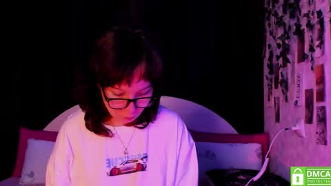 Snapshot of dreamgirllove chatting on 10.04.25 Billy online show from 10.04.25