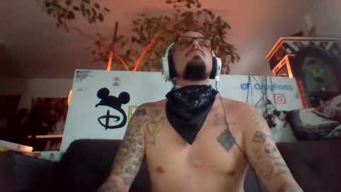 Snapshot of dreamlight69 chatting on 01.18.25 Dreamlight online show from 01.18.25