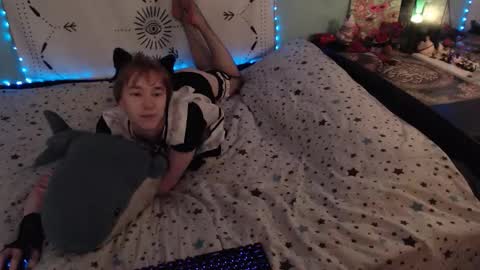 Yukichi online show from 10.20.25