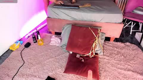 Snapshot of dreammatell_ chatting on 03.09.25 Dream Matell online show from 03.09.25