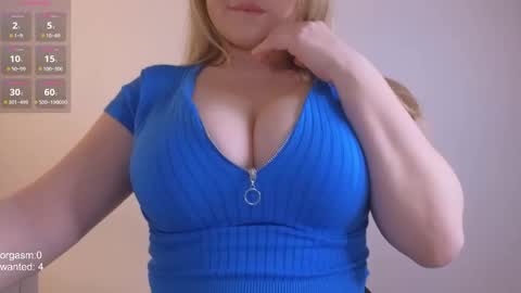 Snapshot of dreamsweetgirl chatting on 01.16.25 Celine online show from 01.16.25