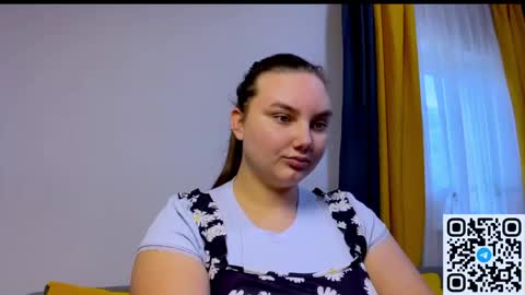 Snapshot of dreamyblushfairy chatting on 05.31.26 Mila online show from 05.31.26