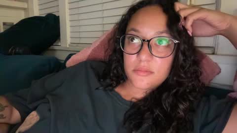 Snapshot of dreamyriri chatting on 09.18.25 RIRI OR DREAMY online show from 09.18.25