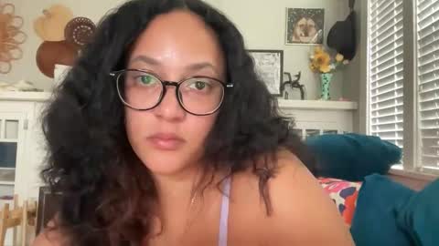 RIRI OR DREAMY online show from 02.15.26