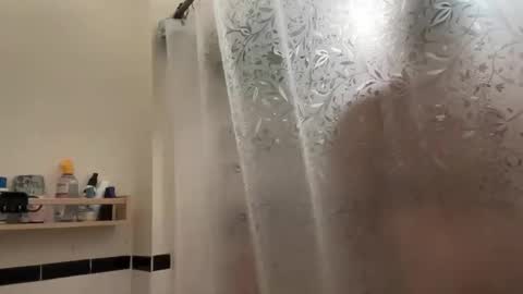 RIRI OR DREAMY online show from 03.04.26