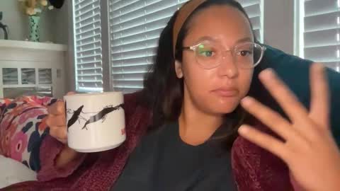 RIRI OR DREAMY online show from 05.19.26