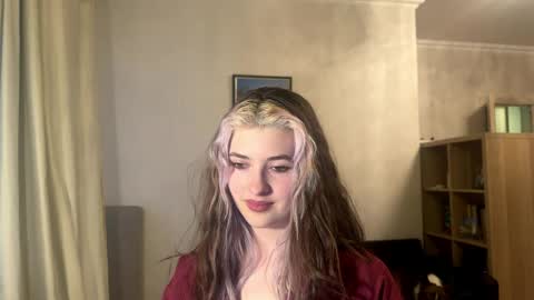 Snapshot of dremazwahlen chatting on 04.30.26 Dia online show from 04.30.26
