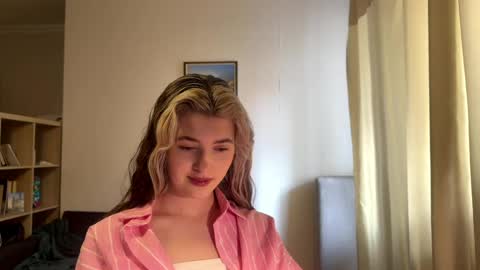Snapshot of dremazwahlen chatting on 05.20.26 Dia online show from 05.20.26