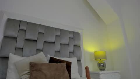 Snapshot of drinklau18 chatting on 11.26.25 drinklau18 online show from 11.26.25