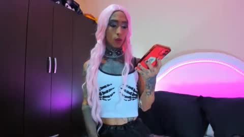 drippyorlove online show from 02.05.25