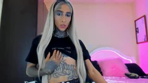 drippyorlove online show from 02.18.25