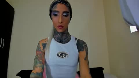 drippyorlove online show from 03.12.25