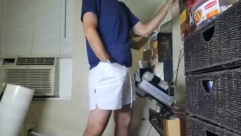 Snapshot of drmbigg chatting on 06.28.26 Hello Hope you enjoy what you see. I love attention in dirty talk and tips thickcock edging precum dirtyTalk C2C online show from 06.28.26