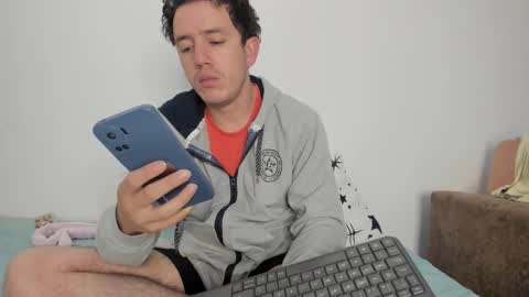 Snapshot of drod6621 chatting on 10.29.25 CamiSanti online show from 10.29.25