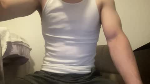 Snapshot of drveucrzy chatting on 06.06.26 driveucrzy online show from 06.06.26