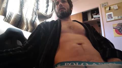 Snapshot of dstructo chatting on 12.17.25 D online show from 12.17.25