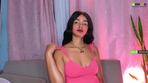 Snapshot of duamilktits chatting on 10.13.25 duamilktits online show from 10.13.25