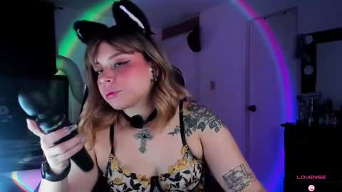 Snapshot of dubraska_rubio chatting on 11.27.25 Dubraska Rubio online show from 11.27.25