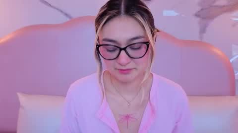 Snapshot of duchessex chatting on 10.07.25 Victoria online show from 10.07.25