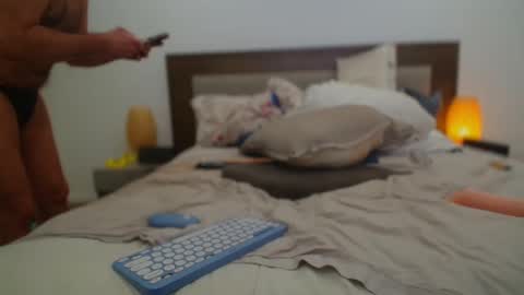 Snapshot of dudecuzbeo chatting on 09.18.25 dudecuzbeo online show from 09.18.25