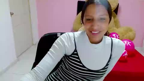 Snapshot of dulce1609 chatting on 02.26.25 dulce1609 online show from 02.26.25