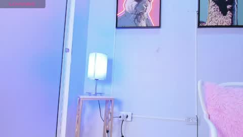Snapshot of dulce__fiore07 chatting on 04.20.26 dulce__fiore07 online show from 04.20.26