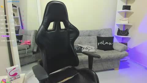 Snapshot of dulce_alice_ chatting on 06.11.26 ALICE online show from 06.11.26