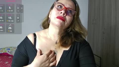 Snapshot of dulce_anahi_ chatting on 11.26.25 Im Dulce online show from 11.26.25