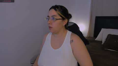 Snapshot of dulce_brithany chatting on 06.08.26 dulce brithany online show from 06.08.26
