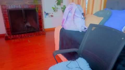 Snapshot of dulce_celeste15 chatting on 04.01.26 C E L E S T E online show from 04.01.26