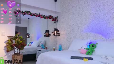 Snapshot of dulce_isabel_ chatting on 03.14.26 dulce_isabel_ online show from 03.14.26