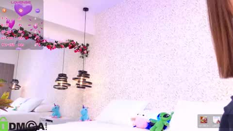 Snapshot of dulce_isabel_ chatting on 03.28.26 dulce_isabel_ online show from 03.28.26