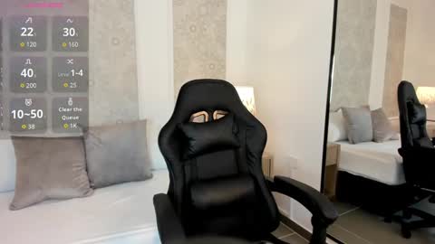 Snapshot of dulce_natyy chatting on 09.18.25 N A T Y online show from 09.18.25