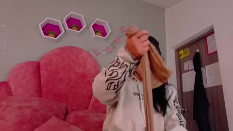 DULCE AURORA online show from 09.09.25