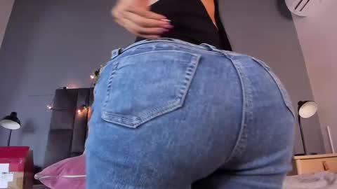 DULCE AURORA online show from 09.13.25