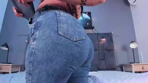 DULCE AURORA online show from 10.09.25