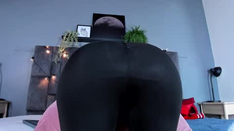 DULCE AURORA online show from 04.08.26