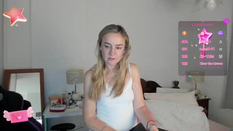 Snapshot of dulcejulia chatting on 01.29.25 Sweetnina online show from 01.29.25