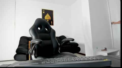 Snapshot of dulcepurnimaqos chatting on 01.25.25 Dulce Purnima online show from 01.25.25